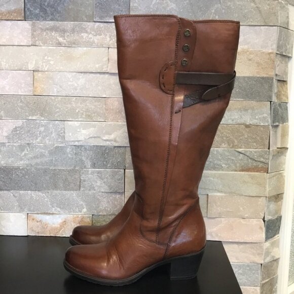 Clarks Maymie Stellar Knee High Boot (H81-2) - Picture 8 of 13